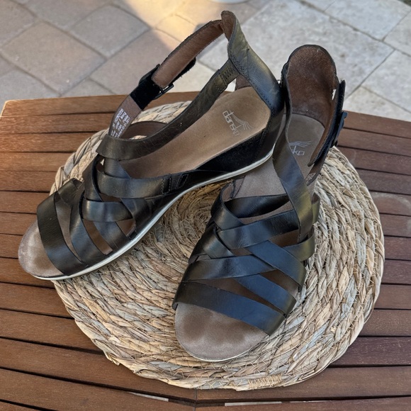 Dansko Black Strappy Leather wedge Sandals - Picture 1 of 9